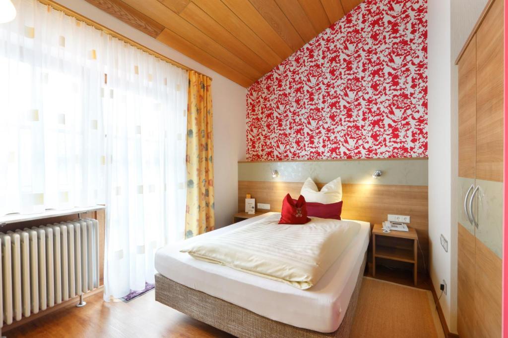 Hotel Pension Stern Bad Buchau Habitación foto