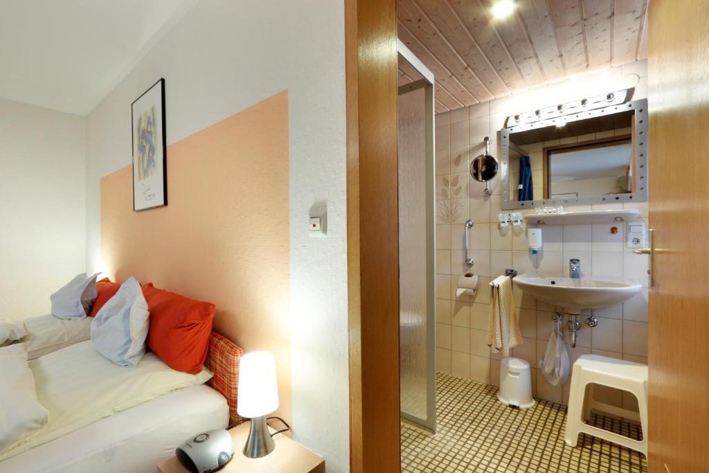 Hotel Pension Stern Bad Buchau Habitación foto
